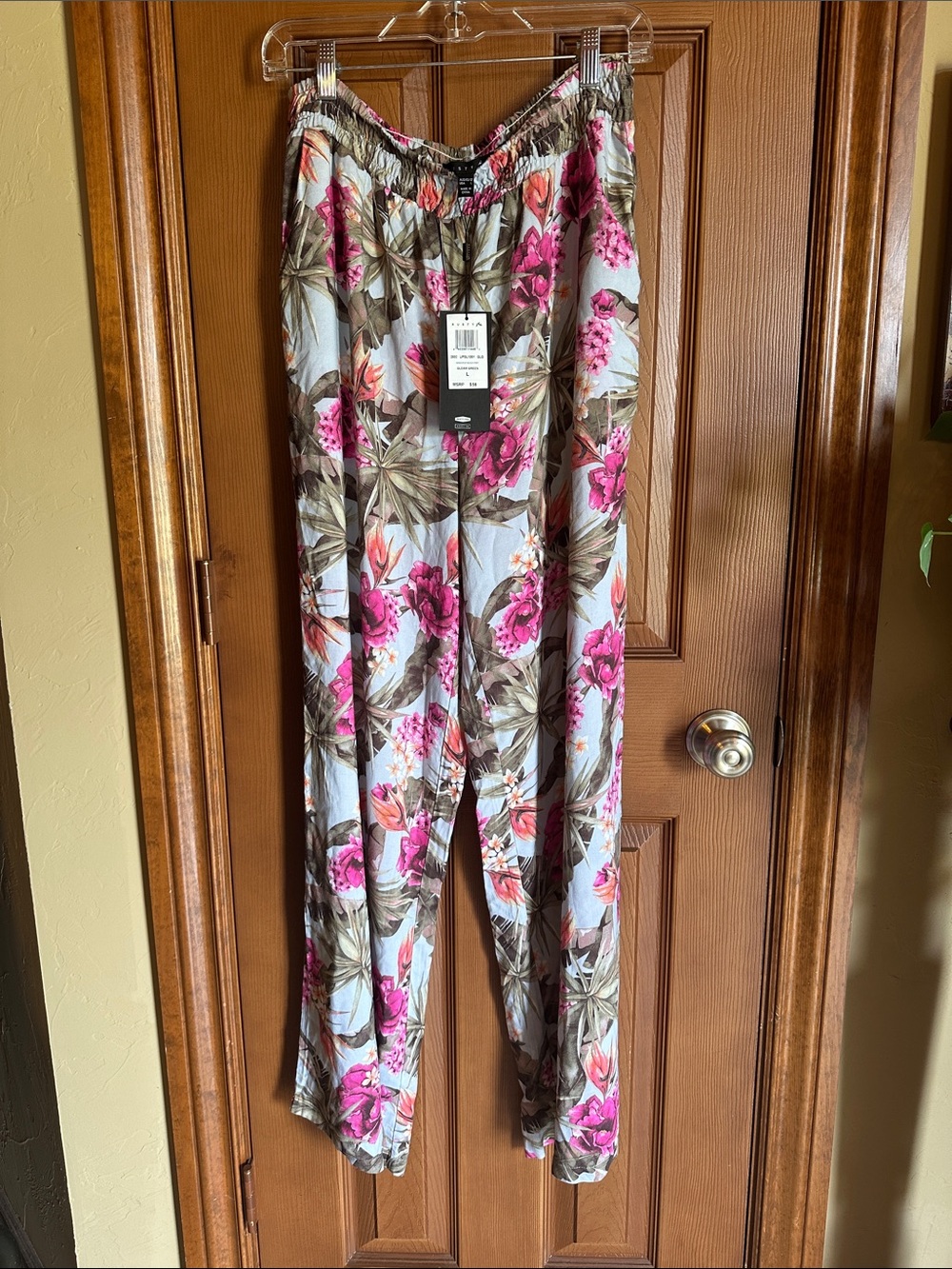 NWT Rusty Wide Leg Floral Elastic Waist Pants, size Large